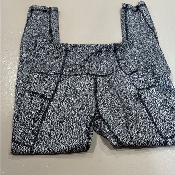 C9 by Champion Women's Black and Gray Leggings 2 pairs Size Small pockets - Picture 8 of 13